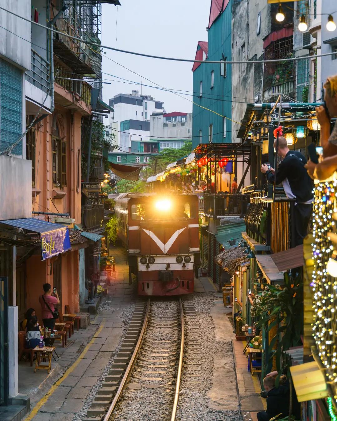 Hanoi Trainstreet